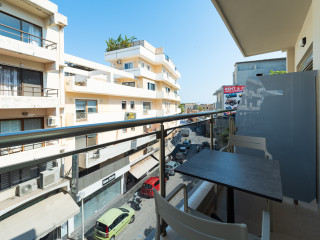 PHILIA CENTER SUITES 