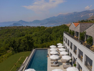 Vivid Blue Serenity Resort