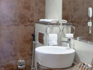 LANDMARK HOTEL BANIYAS