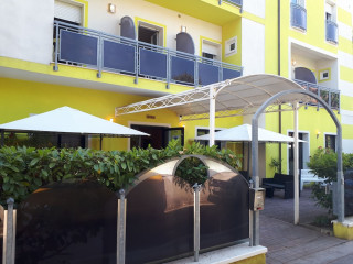 HOTEL DREAM