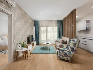 Athina Suites