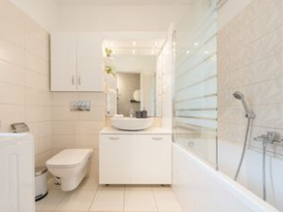 VENUS APARTMENTS - KING STREET II