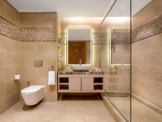 Azur One Eleven Hotel