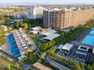 Nirvana Cosmopolitan 