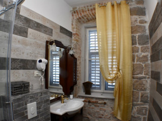 HOTEL PETRA ROSSA