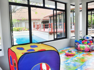 Lanta Sand Resort & Spa