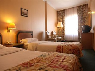 SERES HOTEL