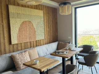 The Pines Bucegi Lodge..