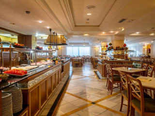 THB Niagara - Adults Only