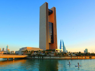 Four Seasons Bahrain Bay si Formula 1 Grand Prix Ticket