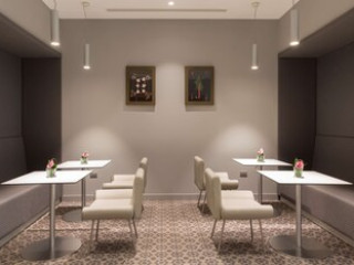 Hampton by Hilton Rome East