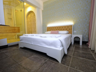 LA BREZZA SUITE amp; HOTEL