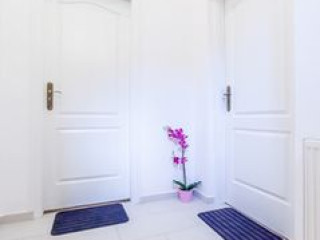 REAL APARTMENTS VADASZ