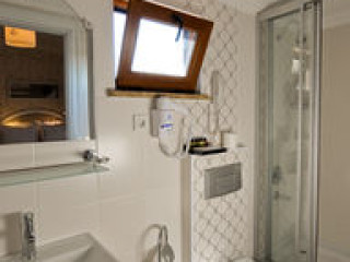 ALBINAS HOTEL OLD CITY