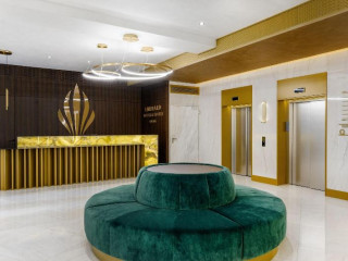 Emerald amp; Suites