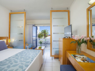 SENTIDO LOUIS PLAGOS BEACH HOTEL