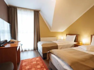 Areo Hotel  Restaurant