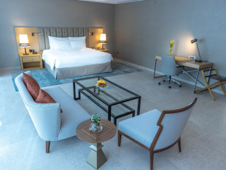 GRAND COSMOPOLITAN HOTEL