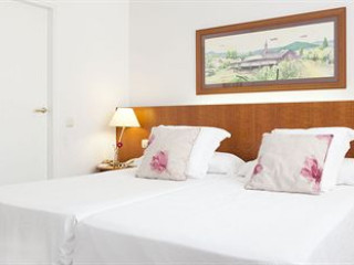 APARTHOTEL ATENEA