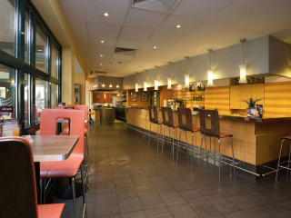 IBIS BUDAPEST HEROES SQUARE