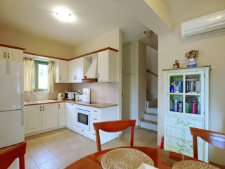 VILLA MARIANNA SEA VIEWS SHORT WALK TO VILLAGE