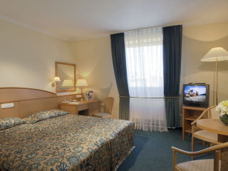 ERZSEBET CITY CENTER