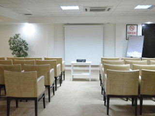 MAY PARK HOTEL