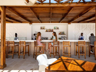 Nungwi Dreams by Mantis