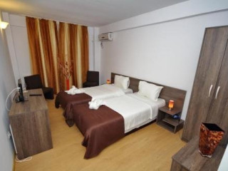 PENSIUNE LEBADA - SOMOVA