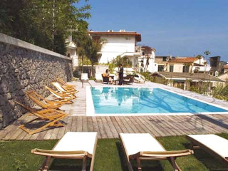 MARINA 10 BOUTIQUE  DESIGN