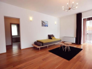 LIVING IN APARTHOTEL