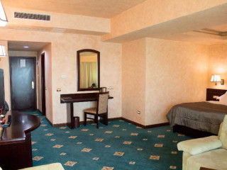 DELTA 4 HOTEL