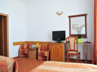 HOTEL EMMA EST
