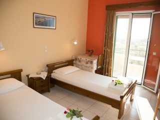 ALMYROS STUDIOS AND APARTMENTS