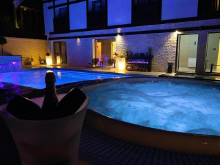Hotel Elexus - NOU