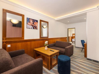 Carlton Hotel Buda Castle