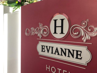 Evianne Boutique