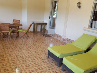 RIVERSIDE HOLIDAY HOME