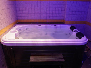 Arman Hotel