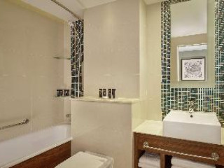 100 Queens Gate Hotel London, Curio Collection by Hilton