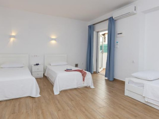 Angelos Hotel