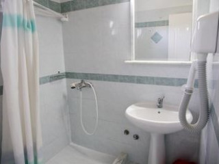 OULA MAISONETTES