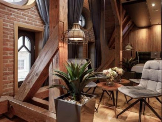 Schuster Boarding House