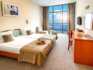 PALM BEACH HOTEL