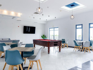 Emerald by Azul Collection