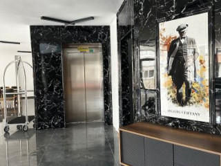 Midis Otel