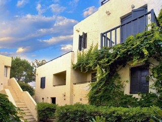 Sundance Apartments & Suites