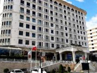 FALCON PALAS SU¿TES