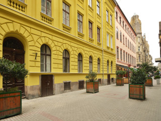 OPERA GARDEN HOTEL  APARTMENTS