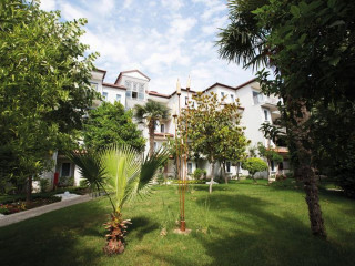 PALOMA MARINA SUITES